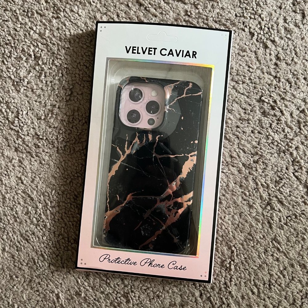 NIB Velvet Caviar iPhone 13 Pro Case